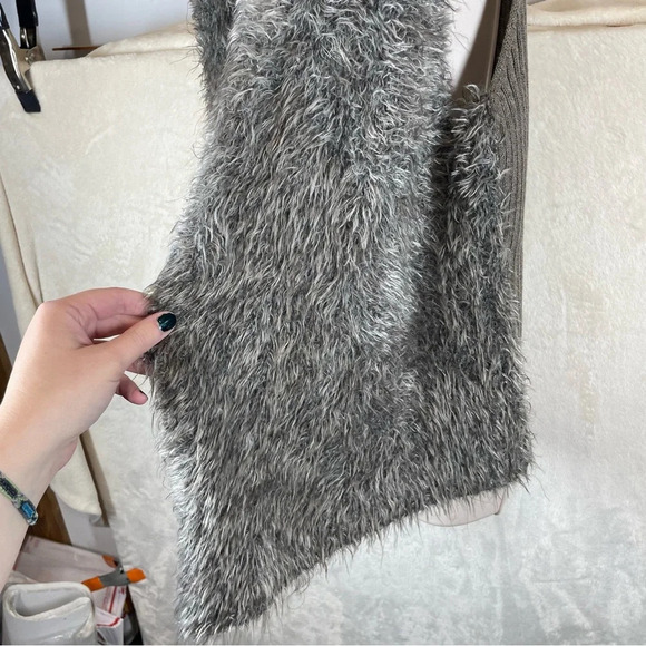 CABI Faux Fur Alpaca Mohair Ribbed Knit Back Drape Sweater Vest Size M #180 - Picture 3 of 9